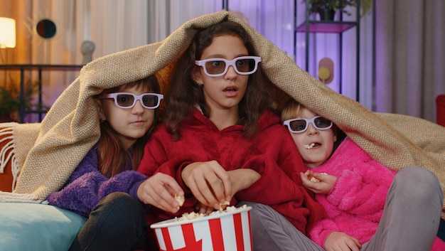 Что говорит сериал о женских отношениях в разных эпохах?